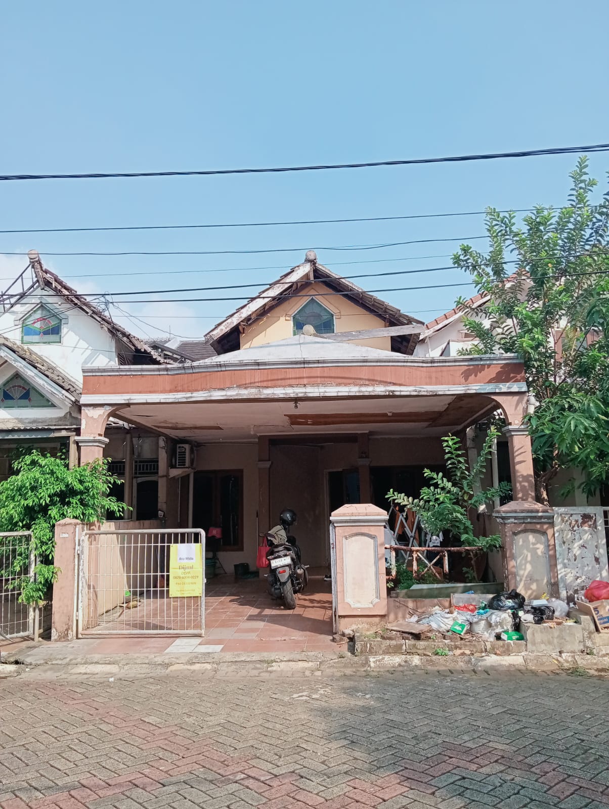 Villa Bintaro Regency, Jalan Riau 2, Blok J3 No. 19, Kel. Po...
